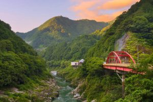 Destinasi Wisata Lembah Iya